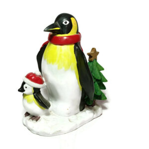 Figurine Vintage  Resin Winter snow Penguin Family Christmas tree Decorative