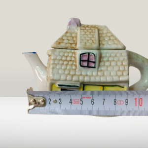 Vintage Novelty TEAPOT Ceramic House Design Garden Free Shipping