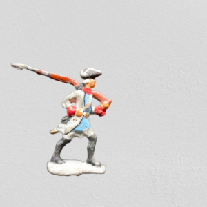 Vintage Revolutionary Soldier Defense Metal Figure Carrying Old Gun Figurines